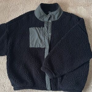 PacSun Black and Gray Sherpa Sweater